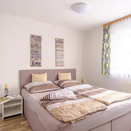 Ferienwohnung Agerblick 3 Zimmer Mit Kueche, 83M2 Lenzing Exterior photo